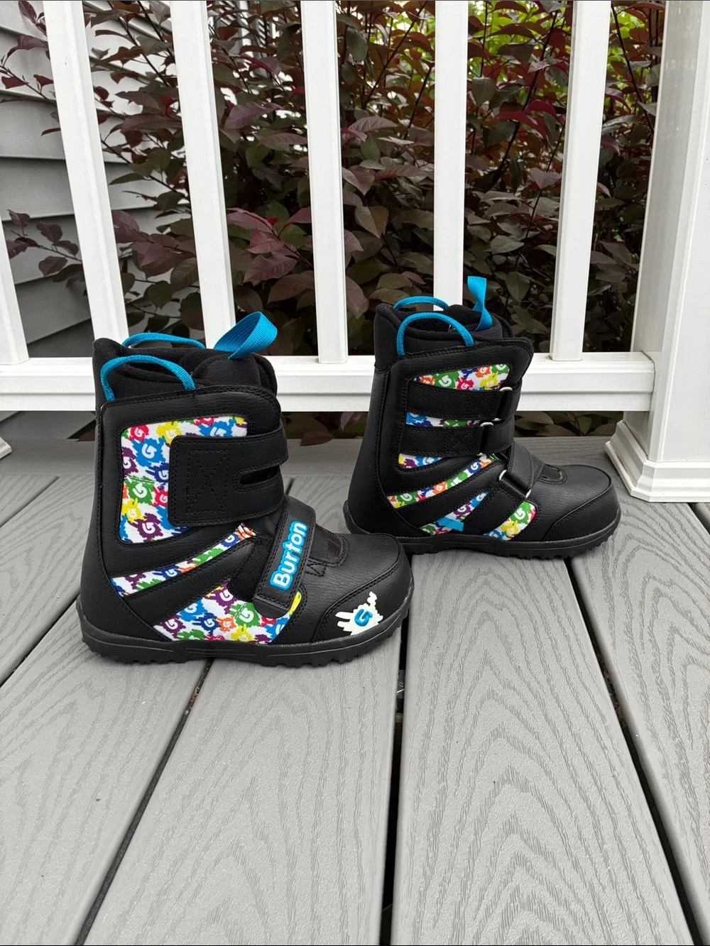 Burton Kids' Grom Snowboard Boots Black with Multicolor Accents Size 4